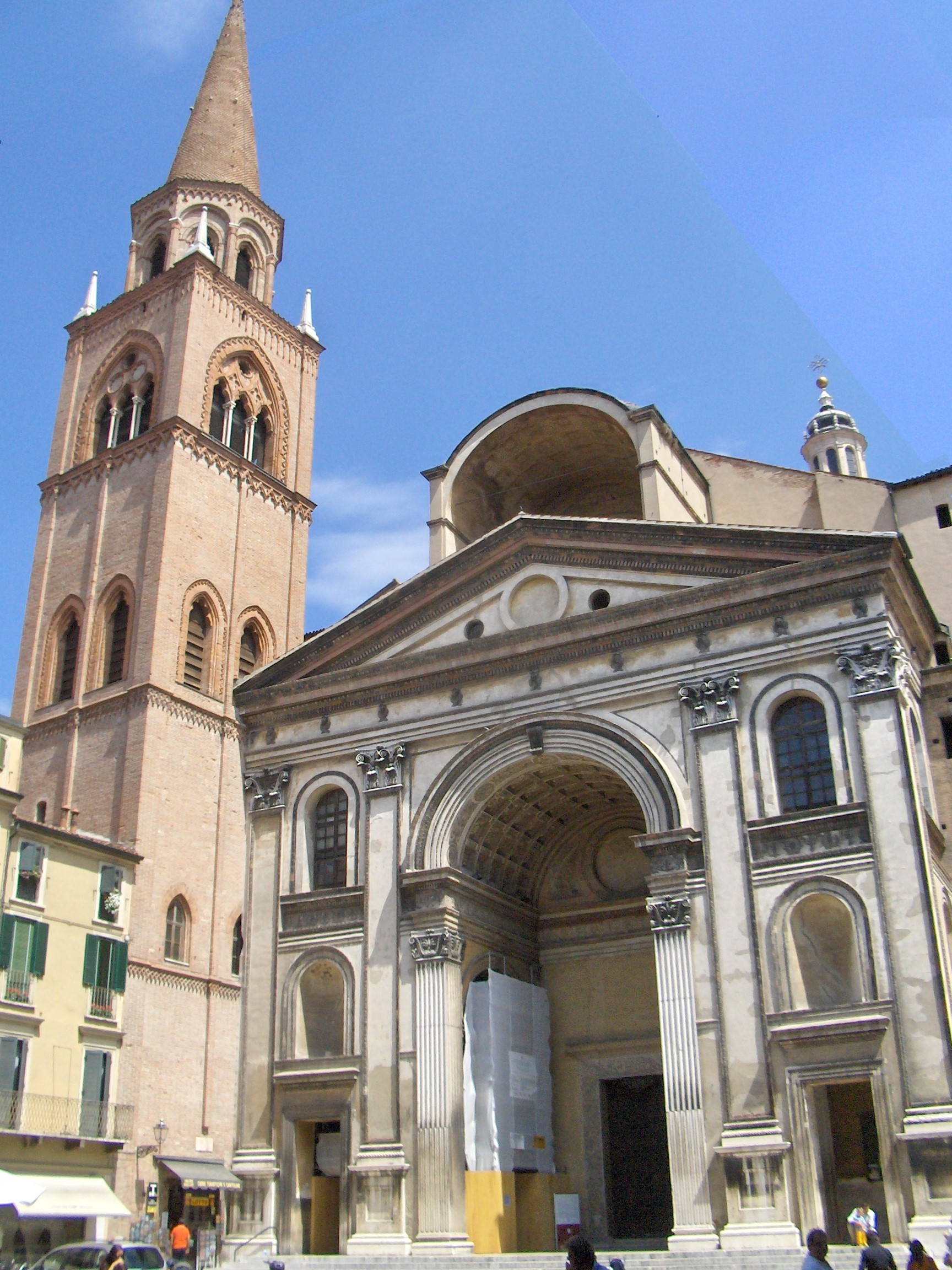 <p>What was unique about the Church of San Andrea?</p>