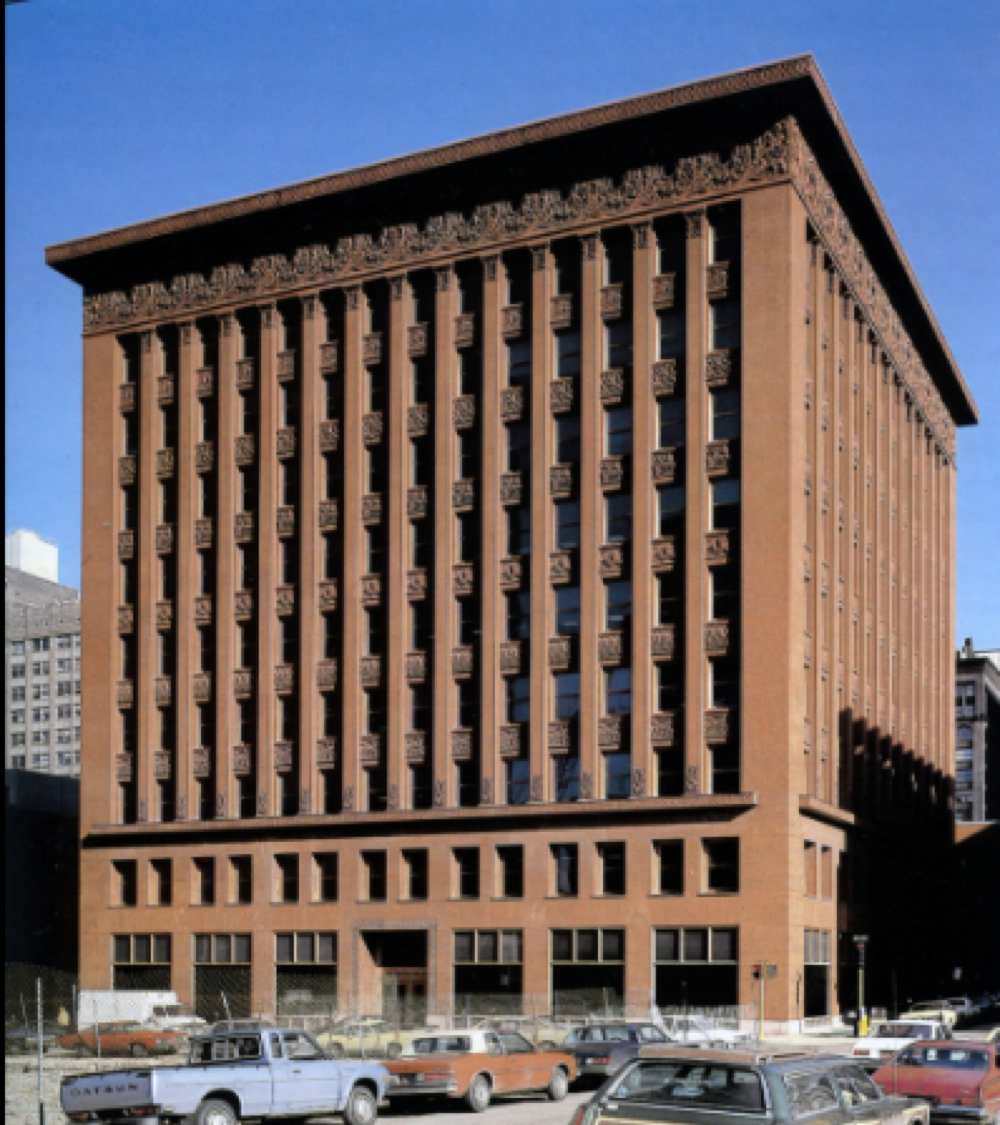 <p>Describe the overall architecture of the Wainwright building and its significance </p>