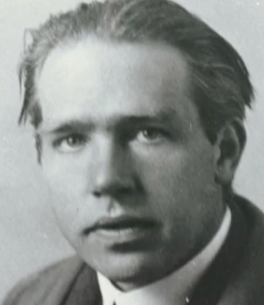 <p>n<u>iels boh</u>r <strong>atomic model,</strong> 1913</p>