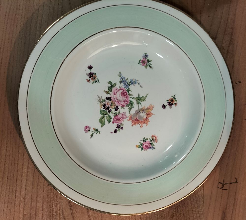 <p>plate</p>