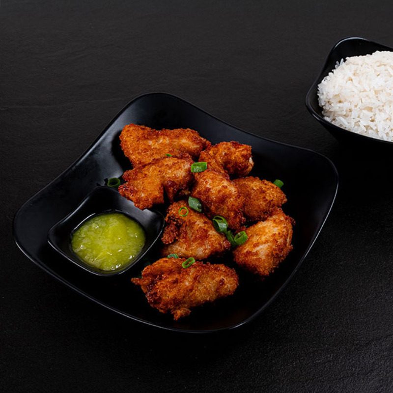 <p>Beignets de poulet et ananas grillé</p>