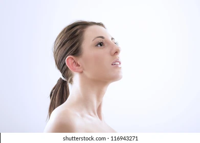 <p><strong>Spanish: </strong>Estirarse</p><p><strong>Definition:</strong> refers to the act of stretching (the neck) in order to see something better or to reach for something. It is often associated with a curious or eager posture, where a person leans forward or raises their head to gain a better view or to try and achieve the desired outcome</p>