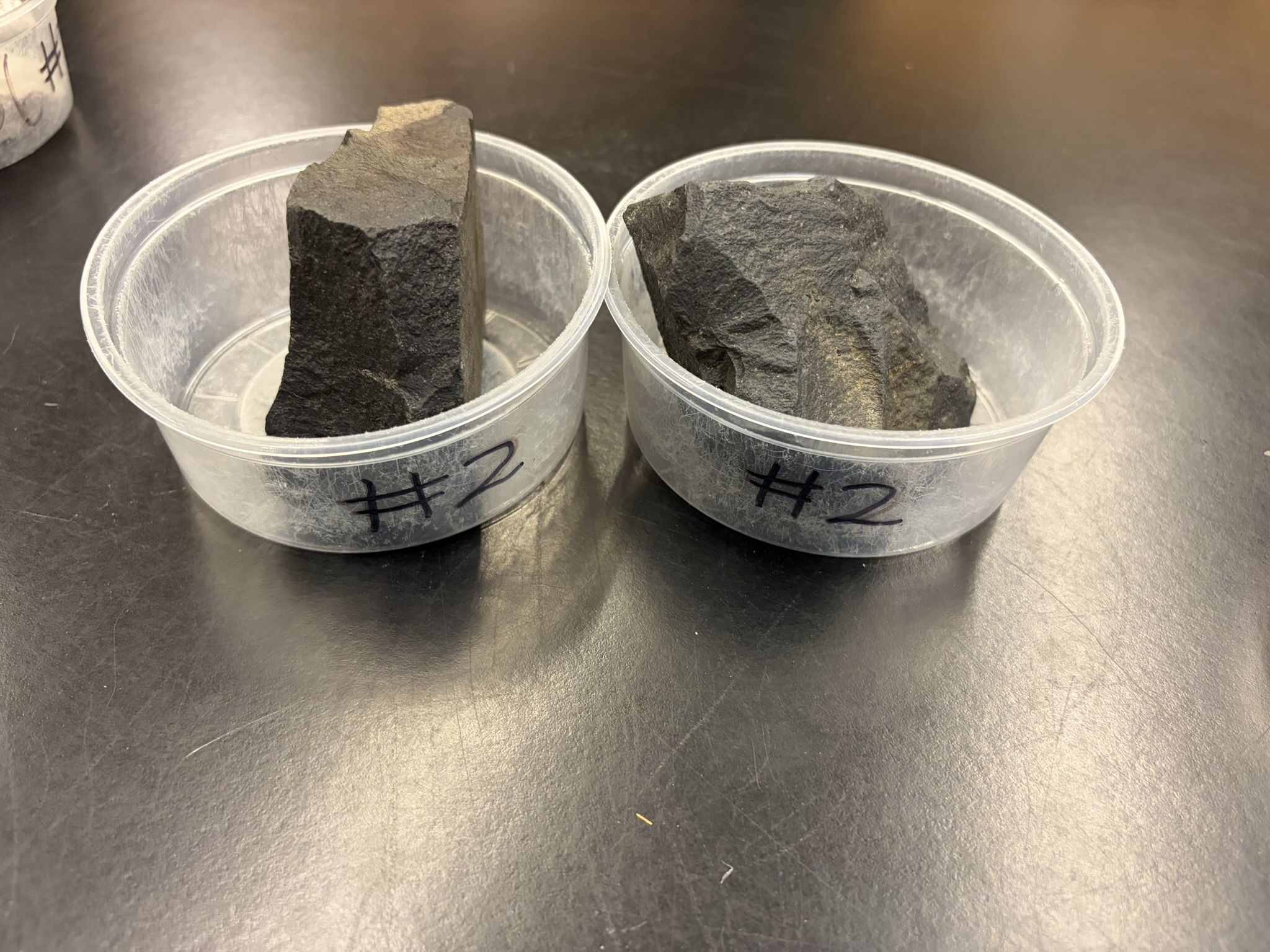 <p>Mafic<br>Aphanitic</p>