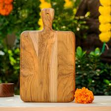 <p><span>wooden board</span></p>