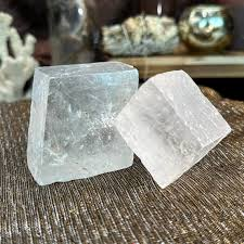 <ul><li><p>Cannot be scratched by fingernail</p></li><li><p>Clear when pure</p></li></ul><p></p>
