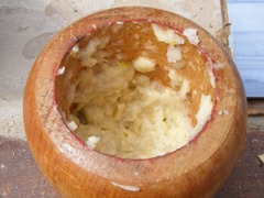 <p>nghiền nát / đập tan (sự tự tin, hạnh phúc) của ai</p>