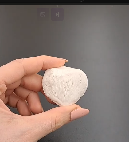 <p>rough texture</p>