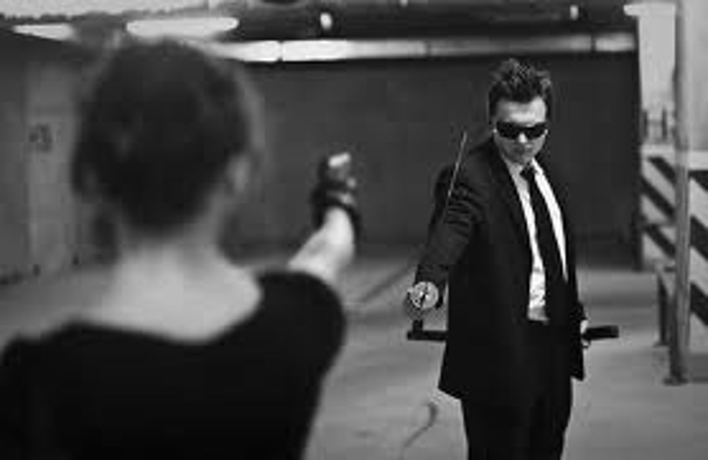 <p>to retaliate</p>