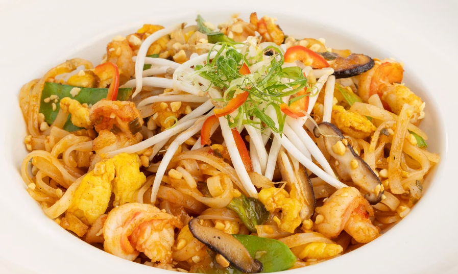 <p>Asian Rice Noodles, Snow Peas, Shiitake Mushrooms, Bean Sprouts, Green Onion and Egg with Cilantro and Chopped Peanuts with Shrimp</p>