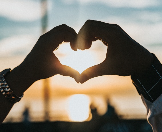 <p>romántico/a</p>
