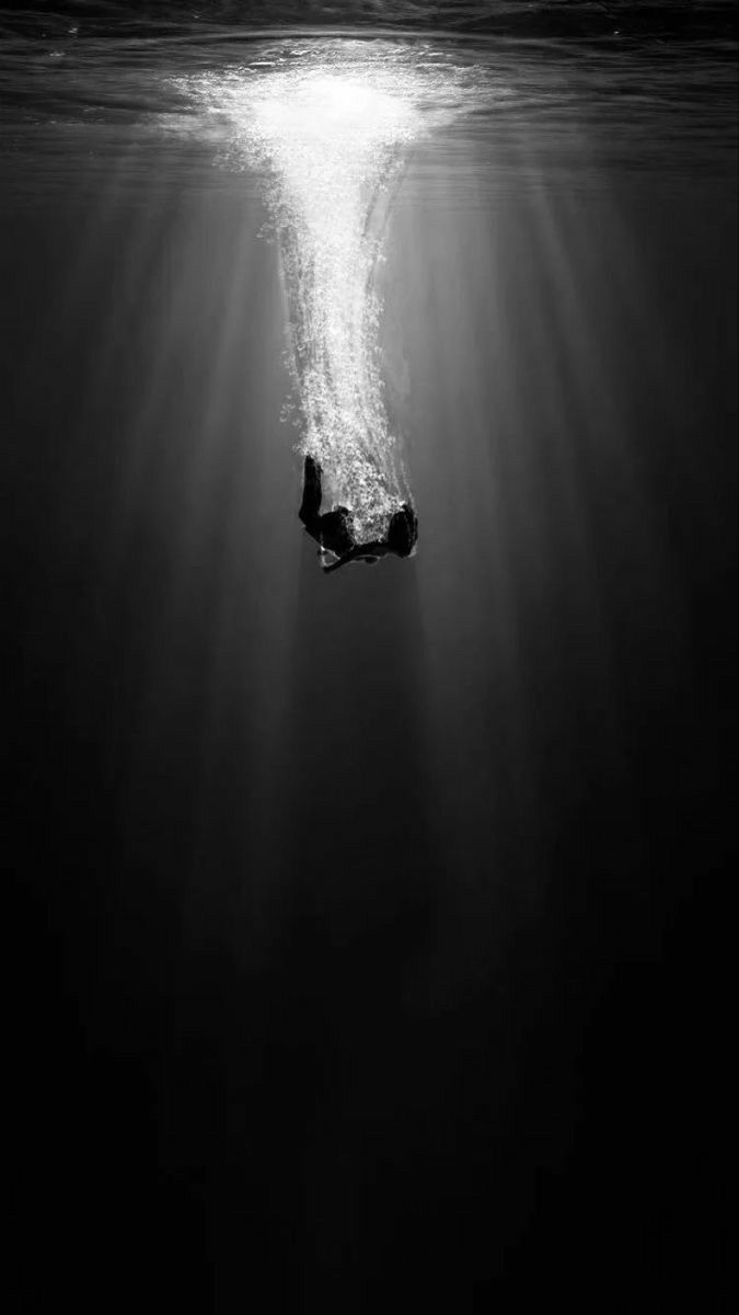 <p>Deep (adjective)</p>