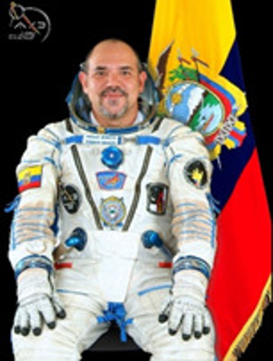 <p>él es ecuatoriano</p>