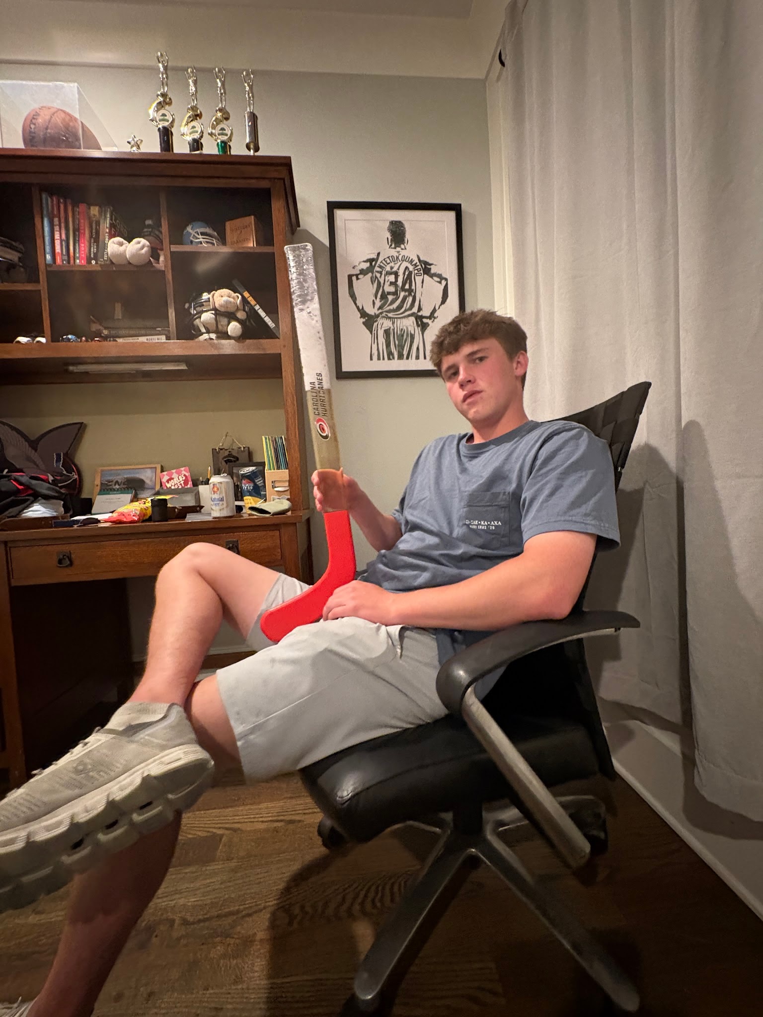 <p>Identify this person. Give their full name, hometown, major, and all extra details.</p>