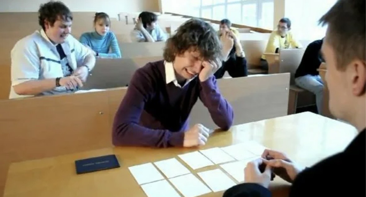 <p>to fail</p><p>(to not succeed in a test or exam)</p><p></p>