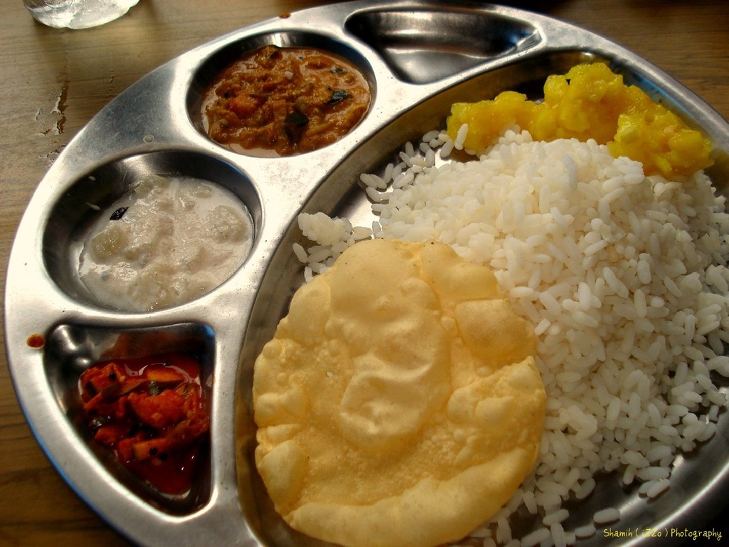 <p>the food/to eat</p>