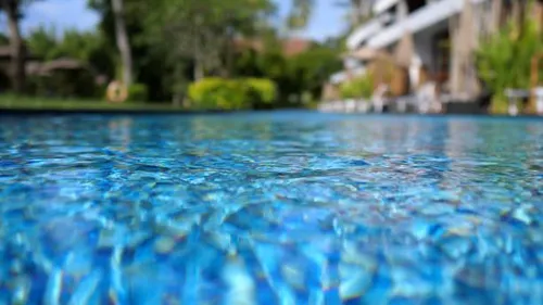 <p>Swimming pool</p>