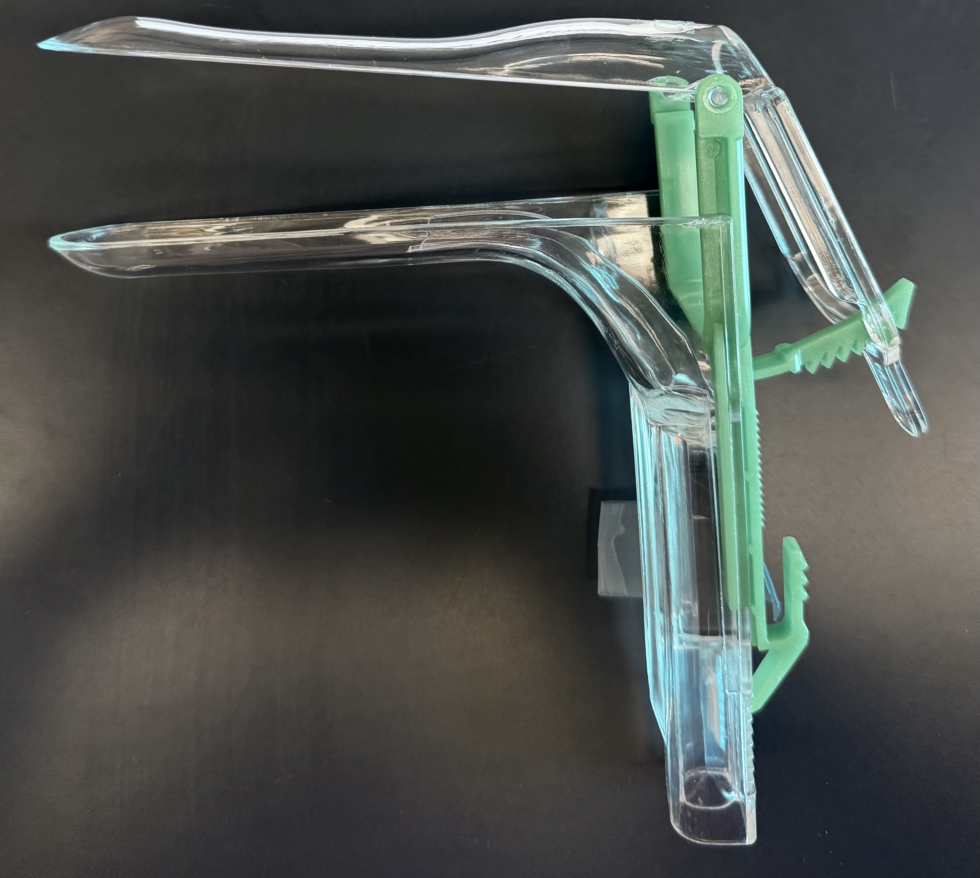 <p>Disposable Graves Vaginal Speculum</p>