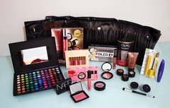 <p>makeup</p>