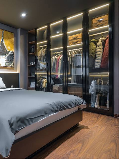 <p>Wardrobe / Closet </p>