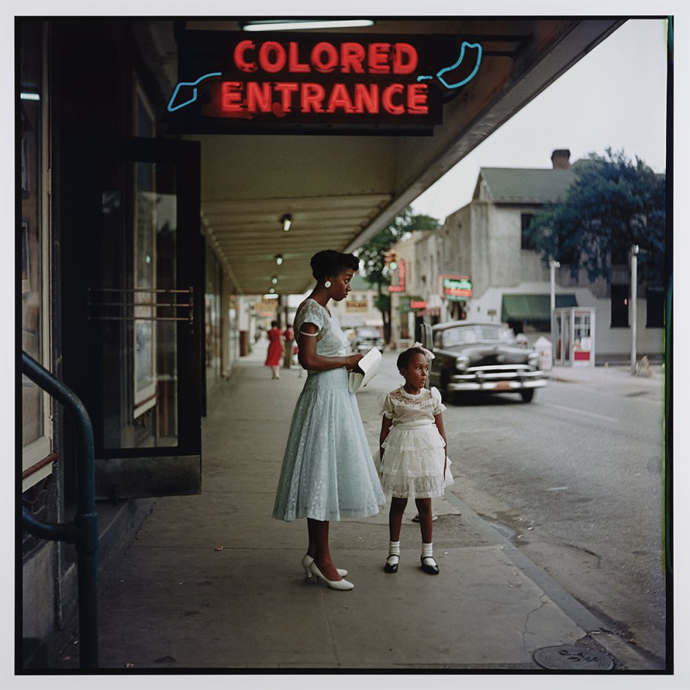 <p><span style="background-color: transparent;"><strong>Segregation Story, Department Store, Mobile, Alabama, Gordon&nbsp; Parks, 1956&nbsp;</strong>notes and analysis</span></p>