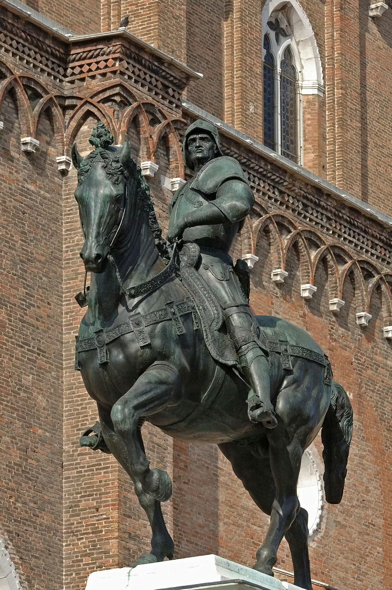 <p><span style="background-color: transparent;"><strong>Equestrian Monument of Bartolommeo Colleoni</strong></span></p>