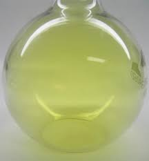 <p>pale yellow gas</p>
