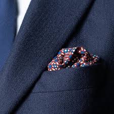 <p>handkerchief (pocket square)</p>