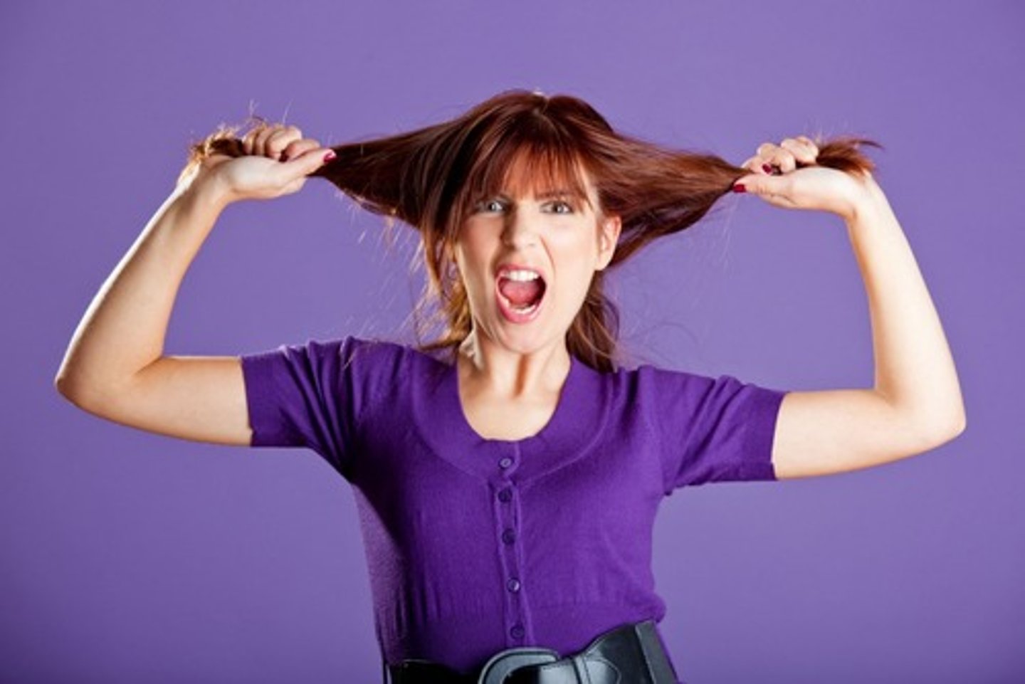 <p>(everyday English) mất bình tĩnh/nóng giận Ví dụ: He lost his temper during the argument.</p>