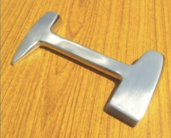 <p>What is this farrier tool? What is its purpose?</p>