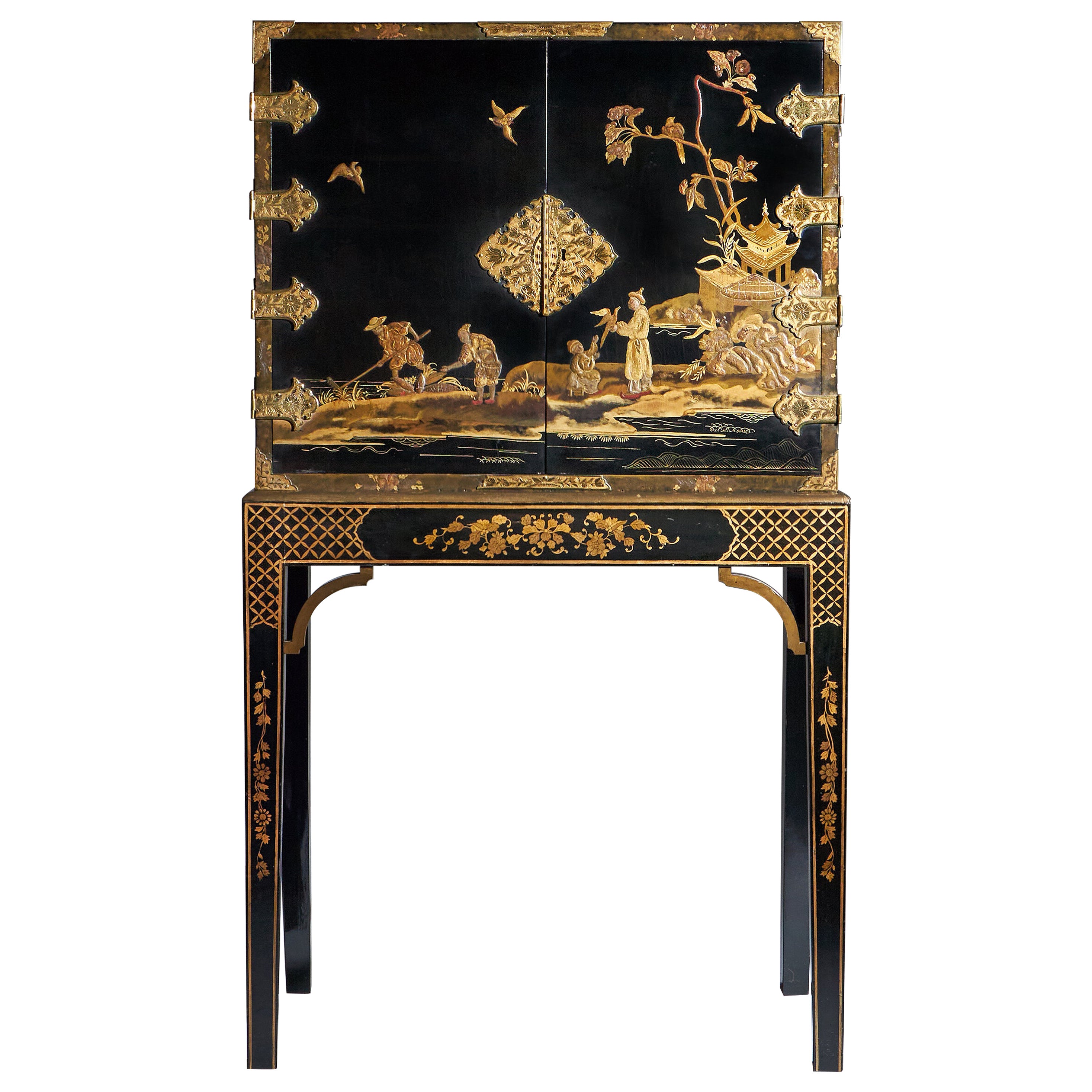 <p><span>A style in art (as in decoration) reflecting Chinese qualities or motifs (Merriam Webster).</span></p>