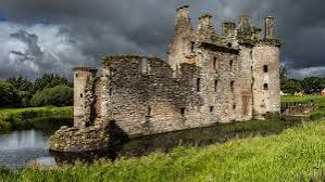 <p>date from <span style="color: red;">(IELTS Writing t2, Speaking & Daily)</span></p><p>(1) This castle ——————- the 13th century.</p>