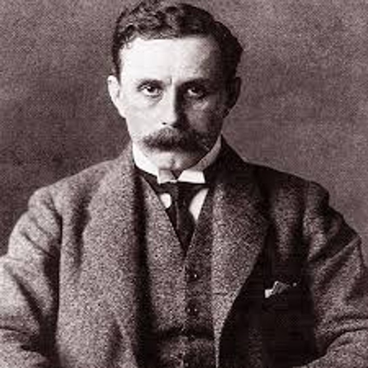 <p>QN=18</p><p>What is the name of this architect?</p><p>Check one option.</p><p>a. Walter Gropius.</p><p>b. Adolf Loos.</p><p>c. A. W. N. Pugin.</p><p>d. Thomas Chippendale.</p>