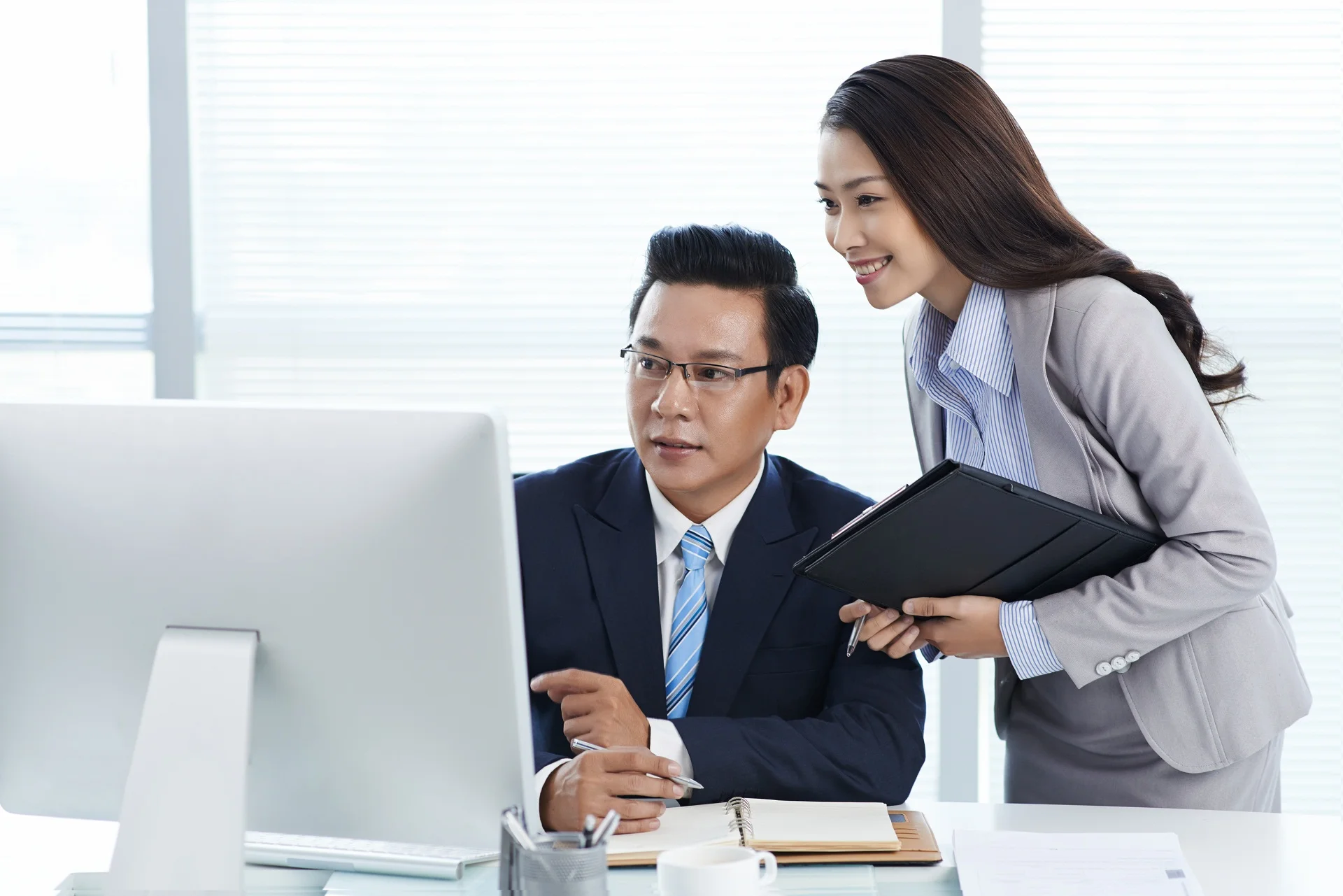 <p>assistant</p>