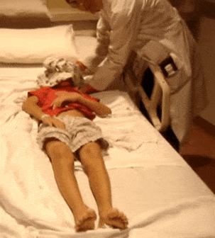 <p><strong>Brudzinski's neck sign</strong></p>