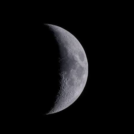 <p>2nd Moon phase</p>