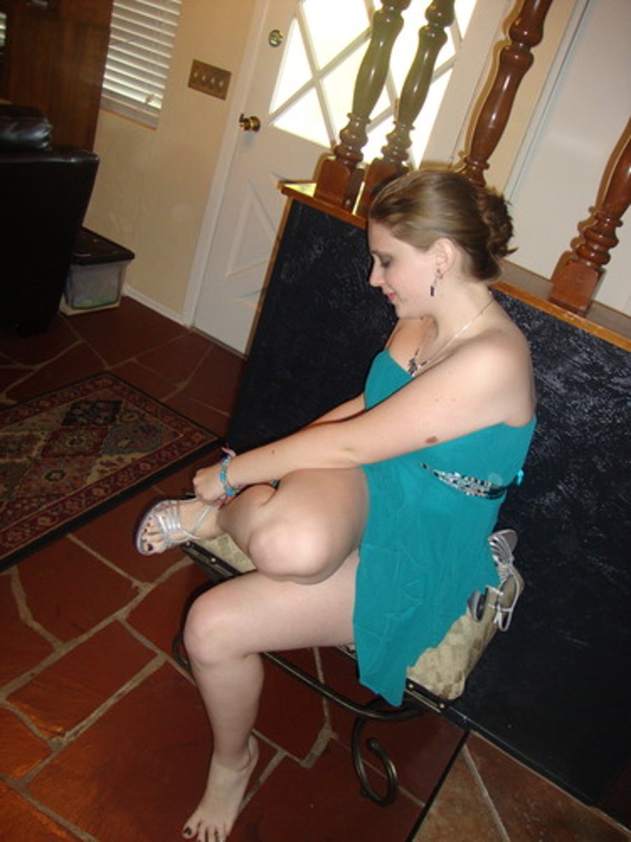 <p>Vosotras os habéis puesto los zapatos</p>