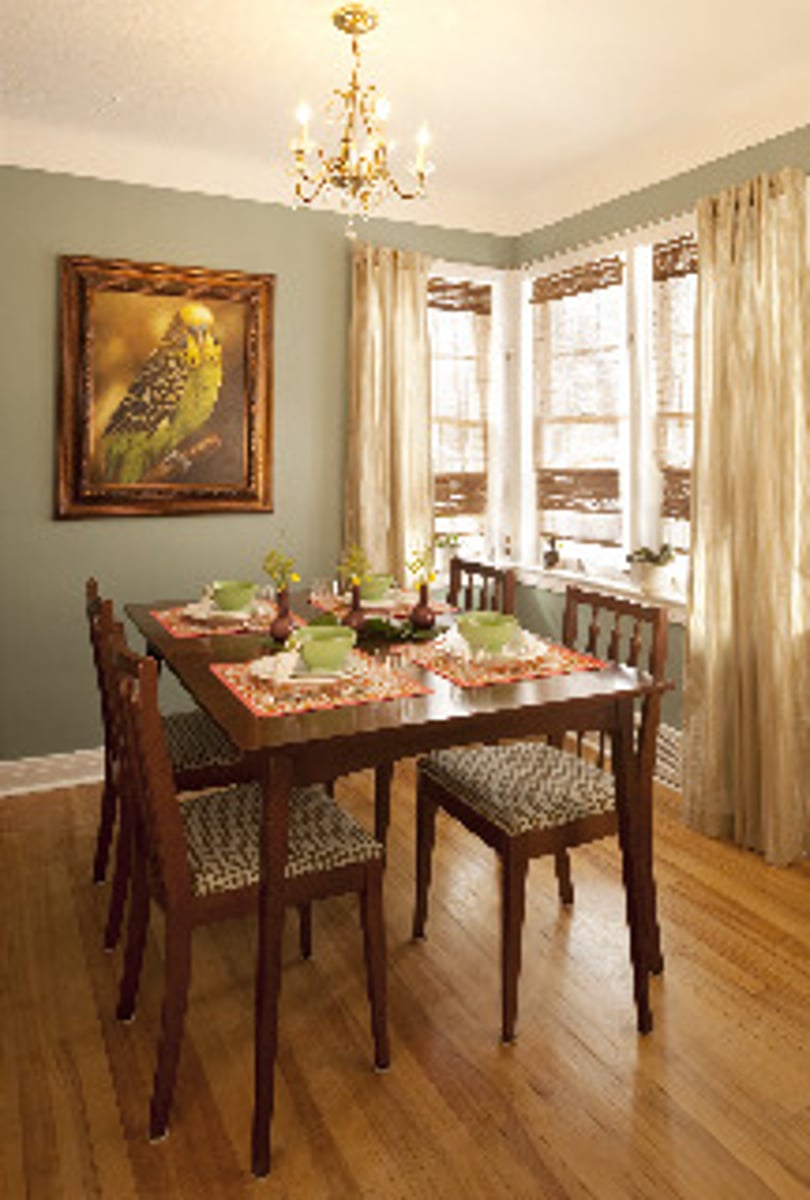 <p>dining room, yemək otağı</p>