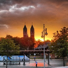 <p>Good evening!</p>