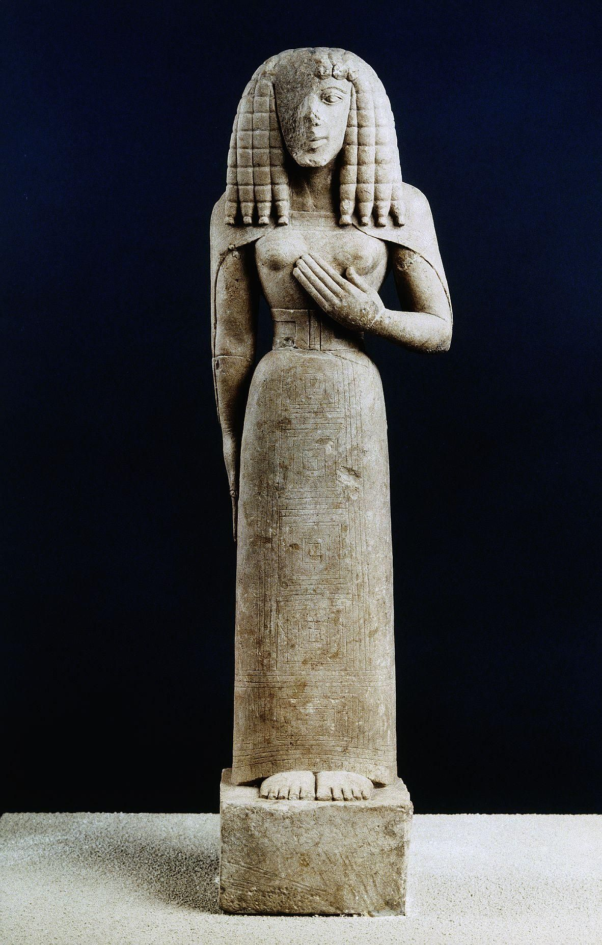 <p>Orientalizing period sculpture style--use of patterns to create texture, reliance on geometric shapes, stiff bodily postures</p>