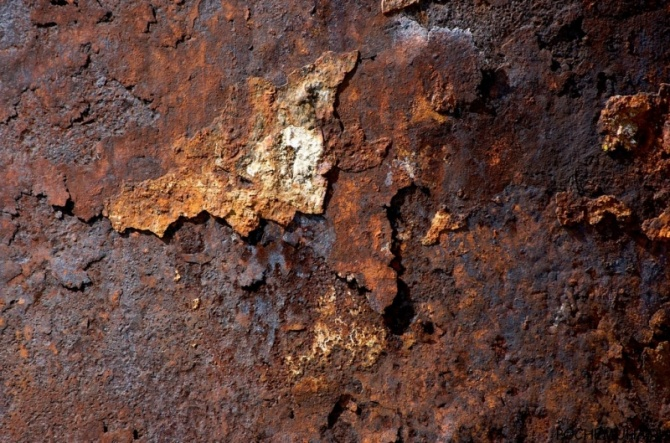 <p>rust</p>