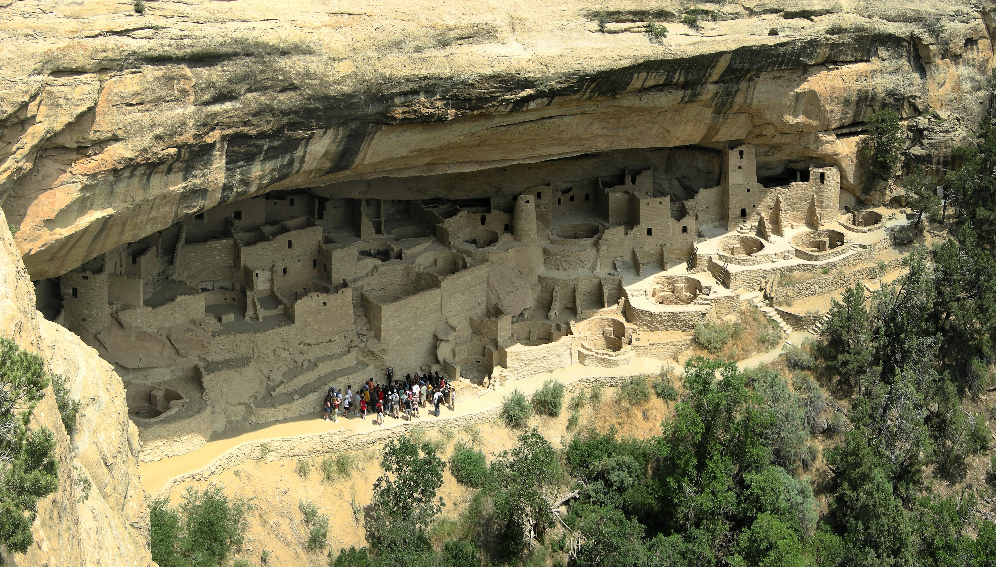<p><span style="font-family: "Gill Sans Nova Light";"><strong>Cliff Palace, Mesa Verde National Park</strong></span></p>