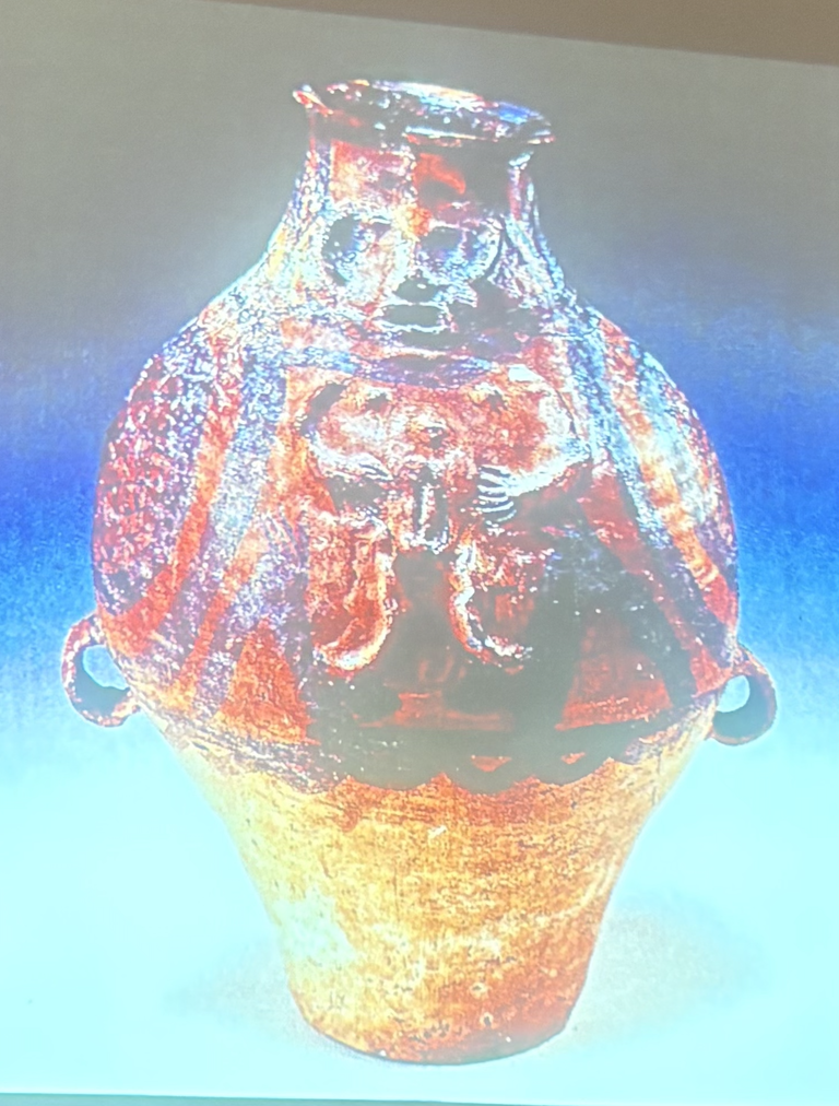 <p>Reproductive Vase</p>