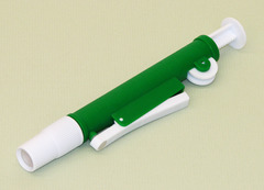 <p>Used to draw liquids into a pipet</p>