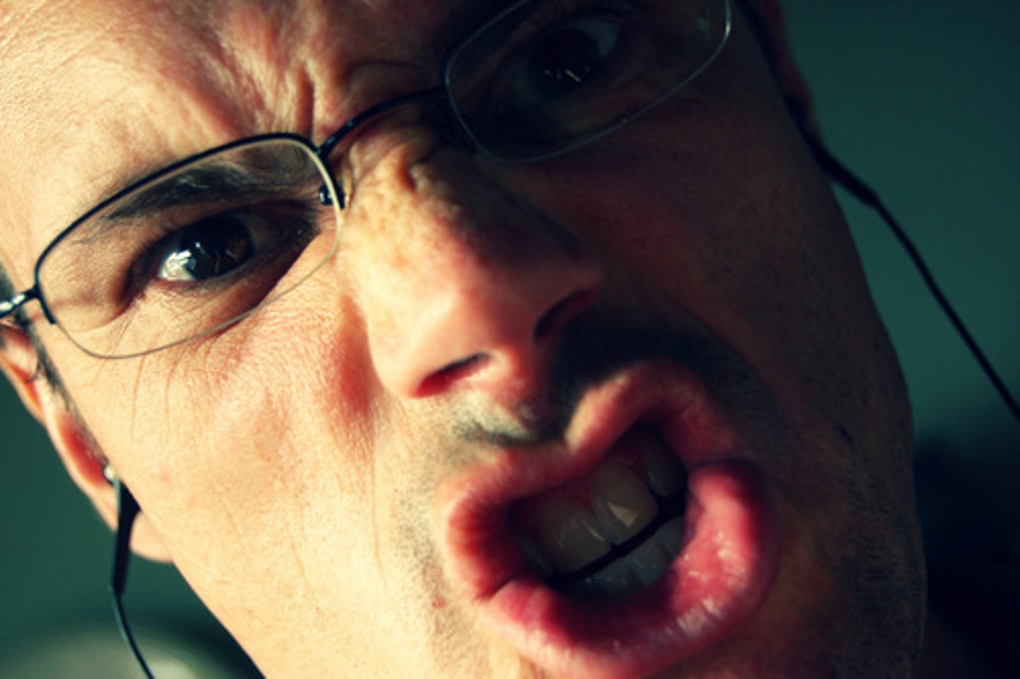 <p>I am angry</p>