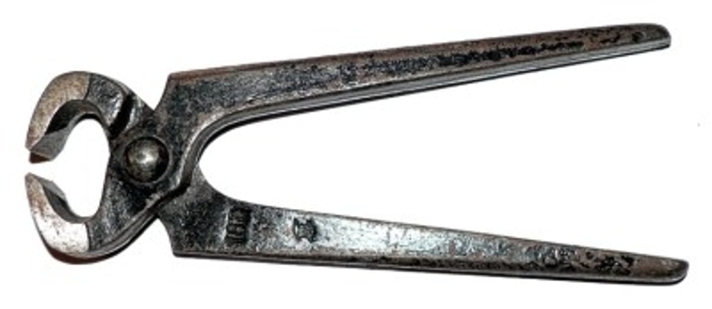 <p>des tenailles</p>