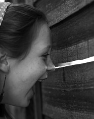 <p>peek (v.) /piːk/ to look at something quickly and secretly</p>
