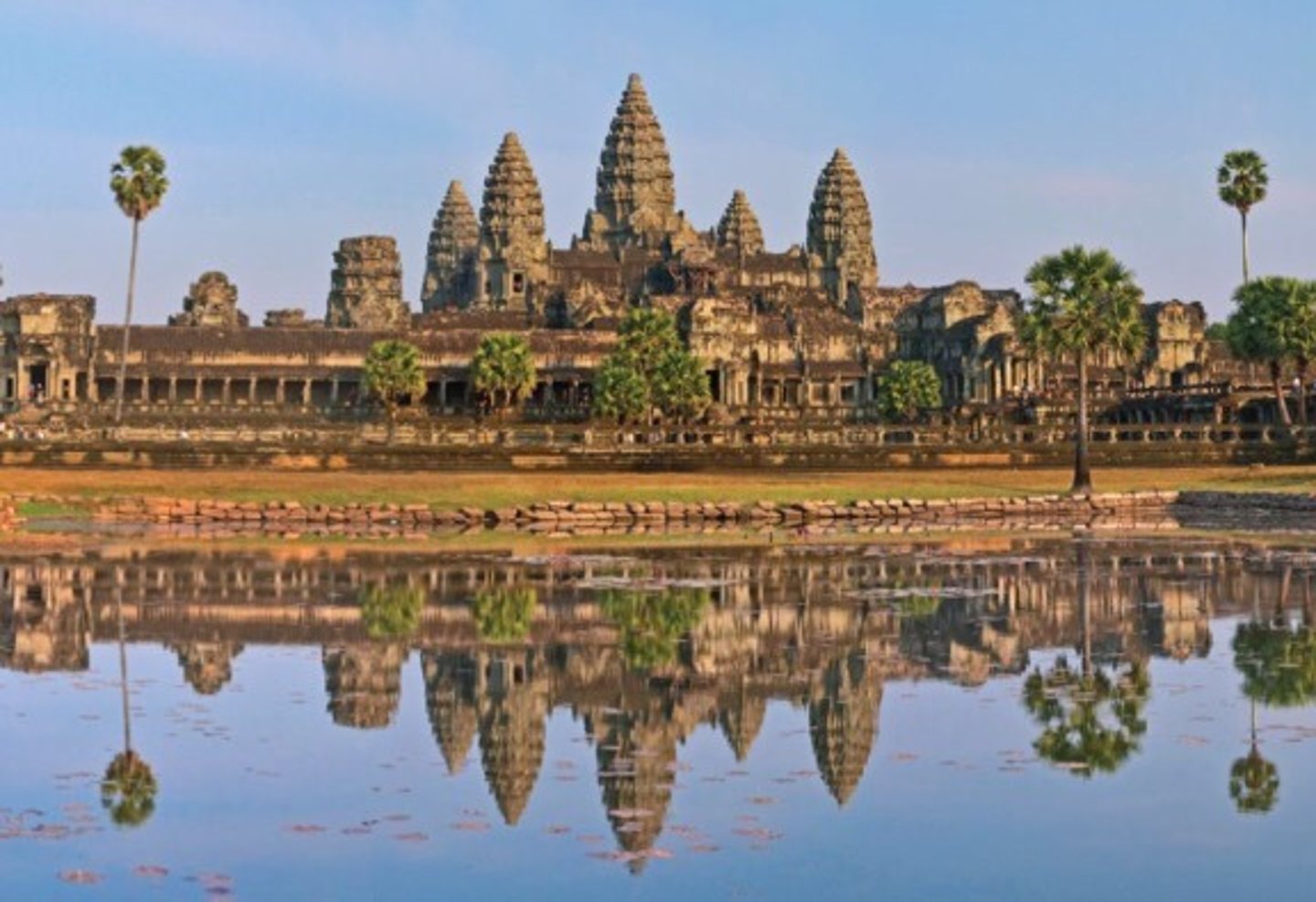 <p>Dates: c. 800-1400 C.E.;</p><p>Culture: Cambodia, Hindu, Angkor Dynasty</p><p>Material: Stonemasonry, sandstone</p>