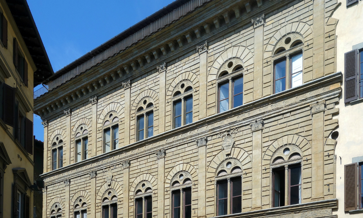 <p>Leon Battista Alberti, Palazzo Rucellai, 1446</p>
