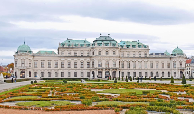 <p>Johann Lukas von Hildebrant</p><p>Vienna</p><p>1721-1724</p>