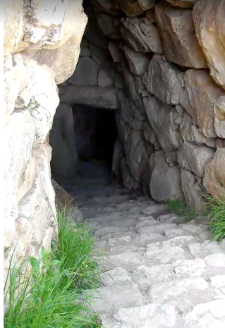 <p><strong>shaft grave circle, 1400 –1200 BC</strong>:</p><p>inside the city</p><ul><li><p>fortified walls</p><ul><li><p>Massive stones (took it very seriously)</p></li></ul></li><li><p>90ft in diameter</p></li><li><p>shaft graves</p></li><li><p>burial w/ full sets of armor and weapons</p><ul><li><p>Warrior culture</p></li></ul></li><li><p>The pathways and even ceilings had these massive stones</p><ul><li><p><strong>Corbeled gallery, 1300-1250 BC</strong></p></li><li><p><mark>Achieved this w/ corbel; corbelling</mark></p></li><li><p>190</p></li><li><p>179</p></li><li><p>moving away from post and lintel</p></li></ul></li></ul><p></p>
